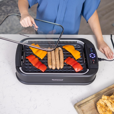 Techwood Indoor Smokeless Grill 1500W Electric Grill with Tempered Glass Lid, Compact & Portable Non-Stick BBQ Grill with Turbo Smoke Extractor Technology, LED Smart Control Panel, Black - Barbecue Whizz...Watch My Smoke!